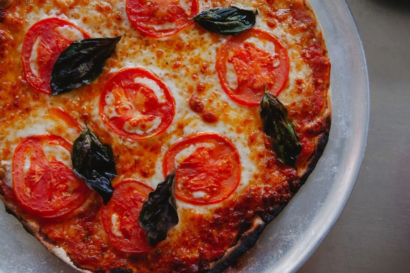 Margherita con basilico fresco